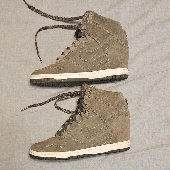 Nike Sky High Dunks Wedge Sneakers - Picture 4 of 8